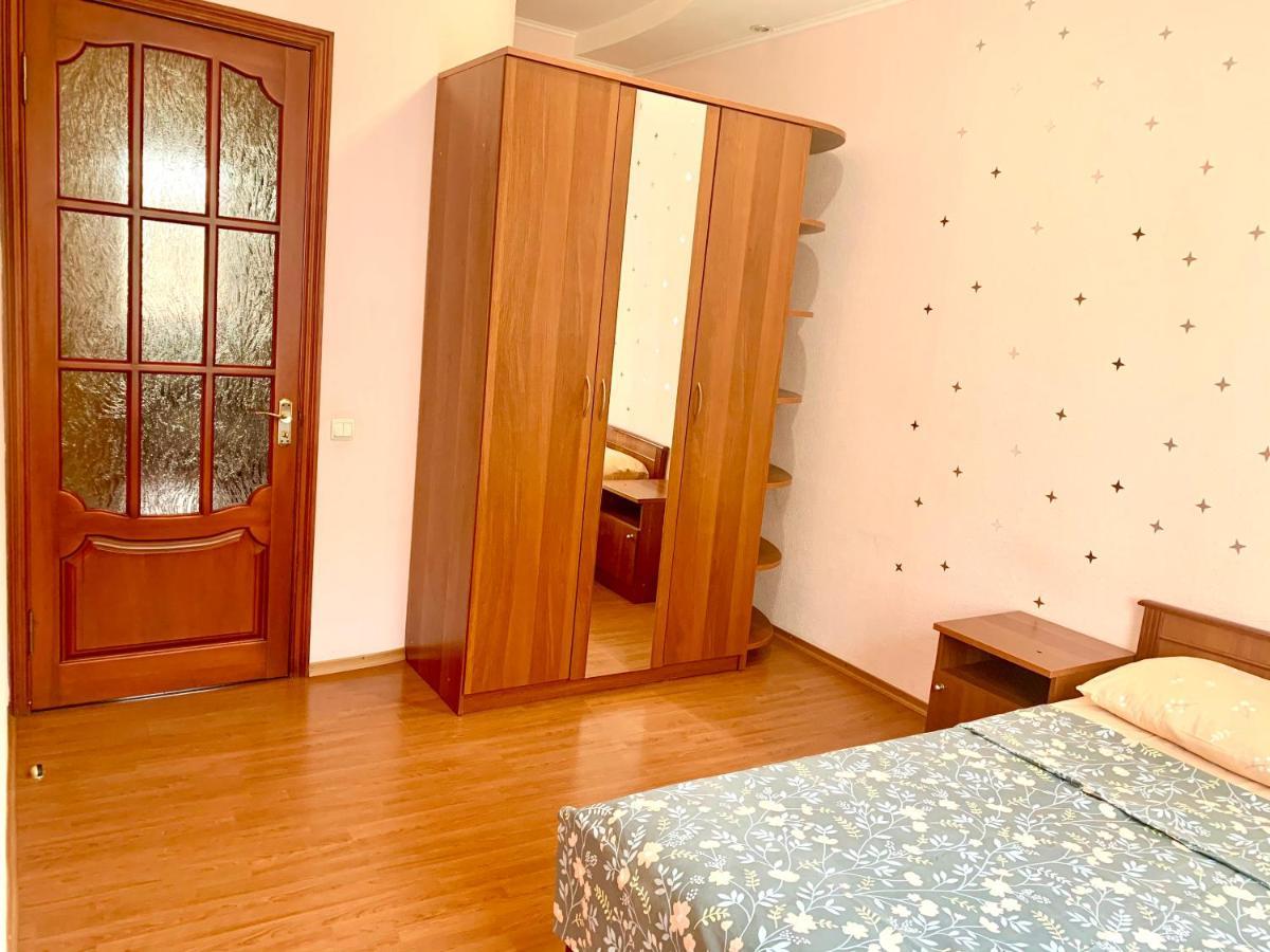 Apartaments On Pavlovskaya 8 Kharkov Ngoại thất bức ảnh